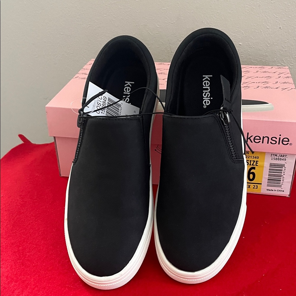 Kensie Black Slip-On Shoes with White Soles
